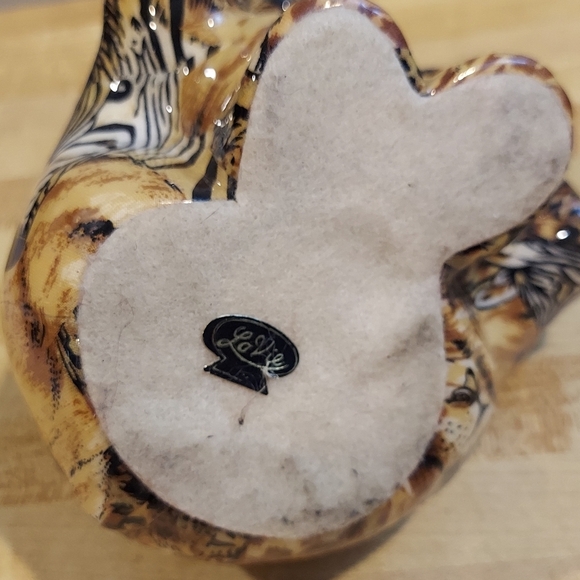 VINTAGE LA VIE HAND-PAINTED SAFARI PATCHWORK CERAMIC BABY ELEPHANT SITTING 6" - Picture 8 of 8